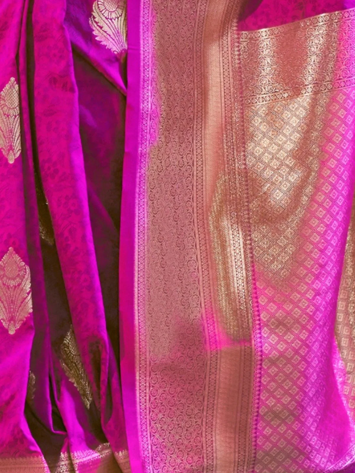 Odette Pink Silk Blend Woven Saree With Unstitched Blouse For Women - Image 3