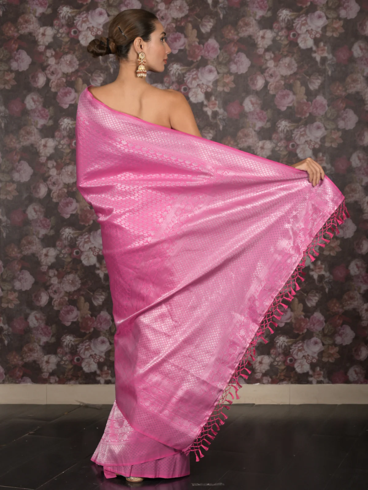 Odette Pink Silk Blend Woven Saree with Unstitched Blouse for Women - Image 4