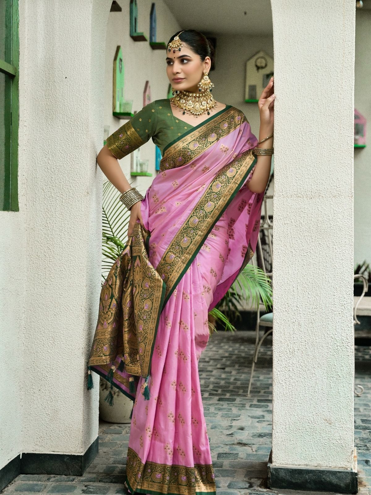 Odette Pink Silk Woven Saree For Women - Image 3