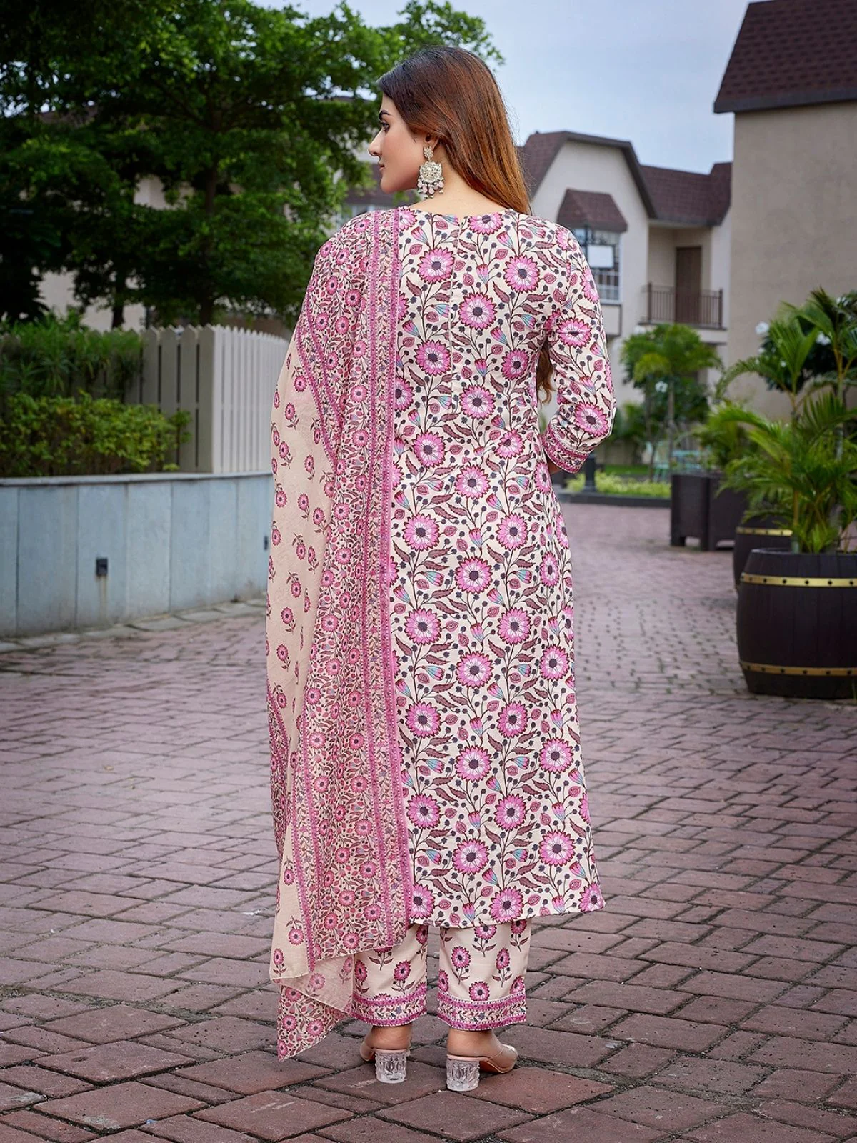 Odette Pink Viscose Printed Stiched Kurta Set For Women - Image 3