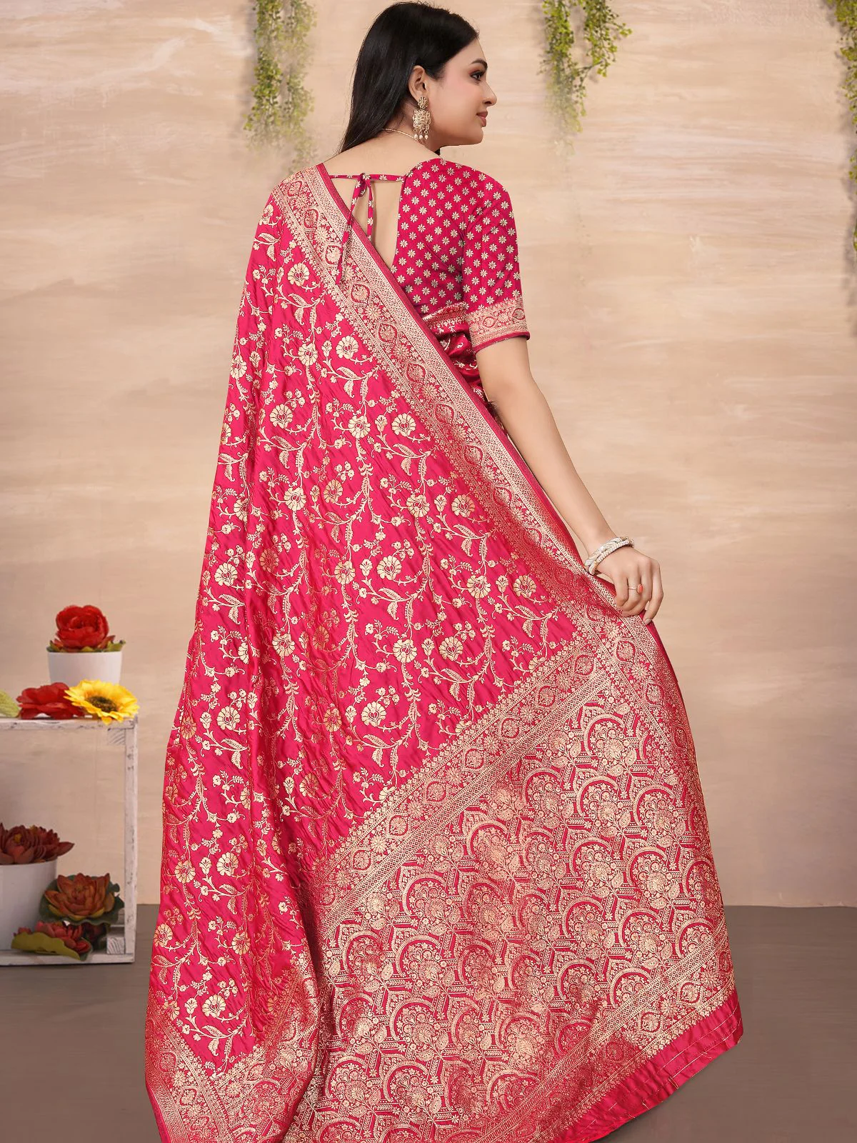 Odette Pink Woven Banarasi Silk Saree With unstitched Blouse For Women - Image 5