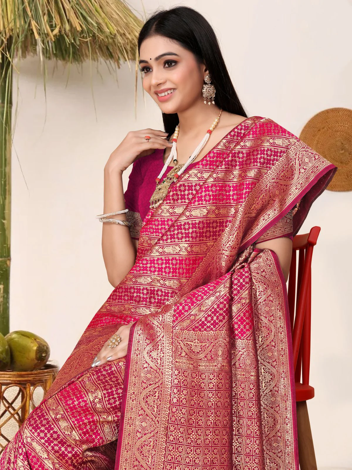 Odette Pink Woven Banarasi Silk Saree With Unstitched Blouse For Women - Image 4