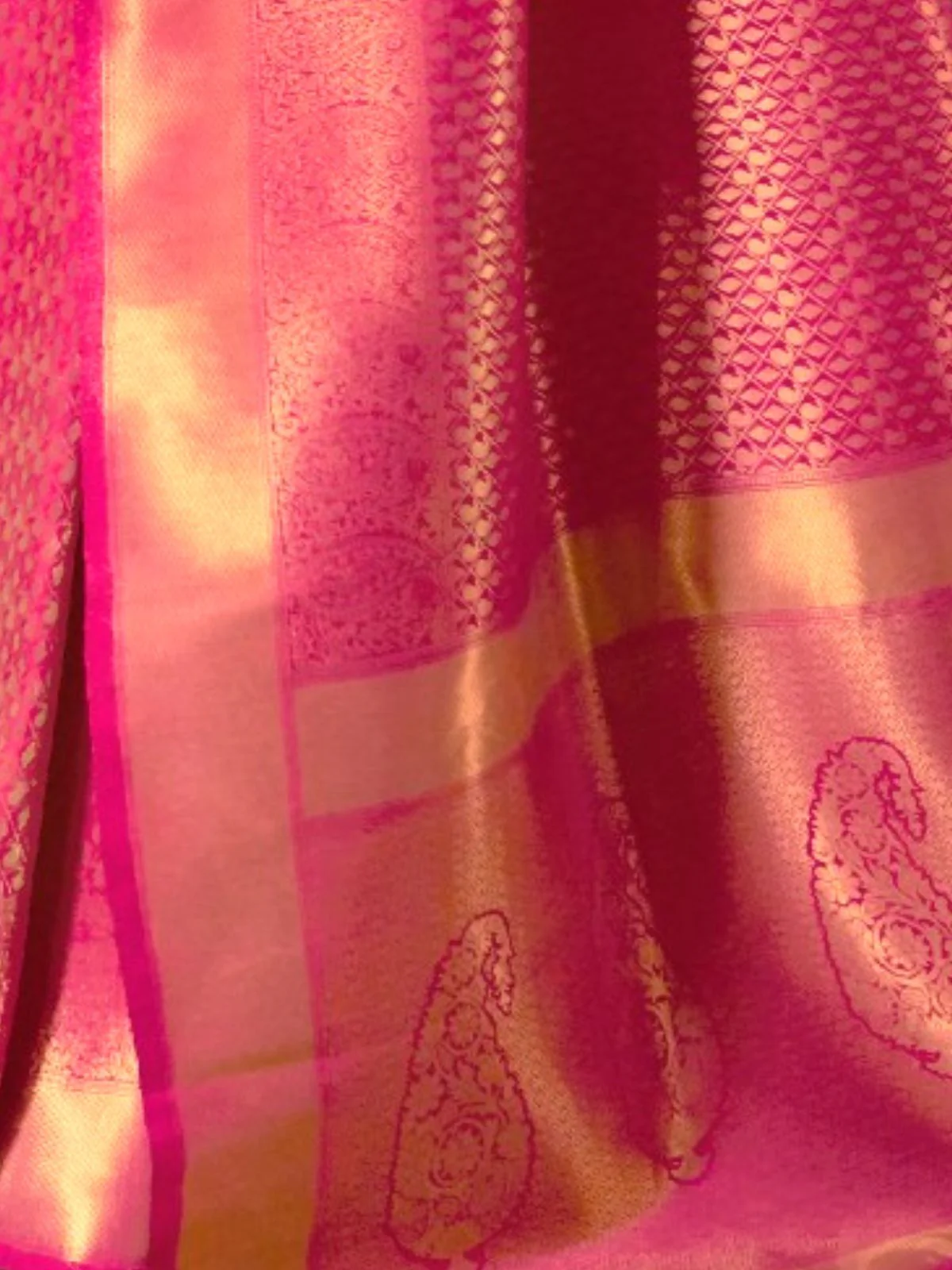Odette Pink Woven Design Silk Blend Saree With Unstitched Blouse For Women - Image 3