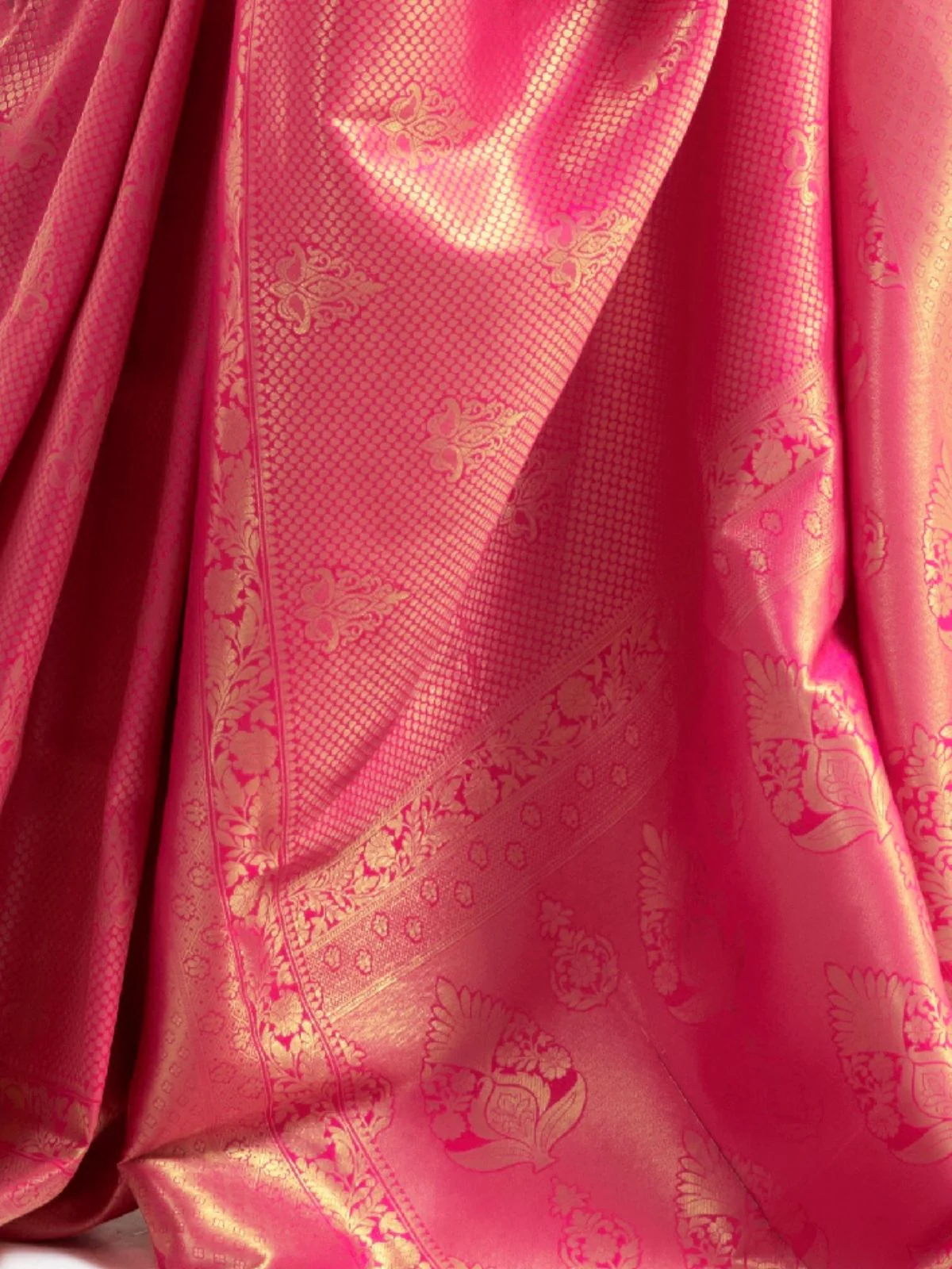 Odette Pink Woven Design Silk Blend Saree With Unstitched Blouse For Women - Image 3