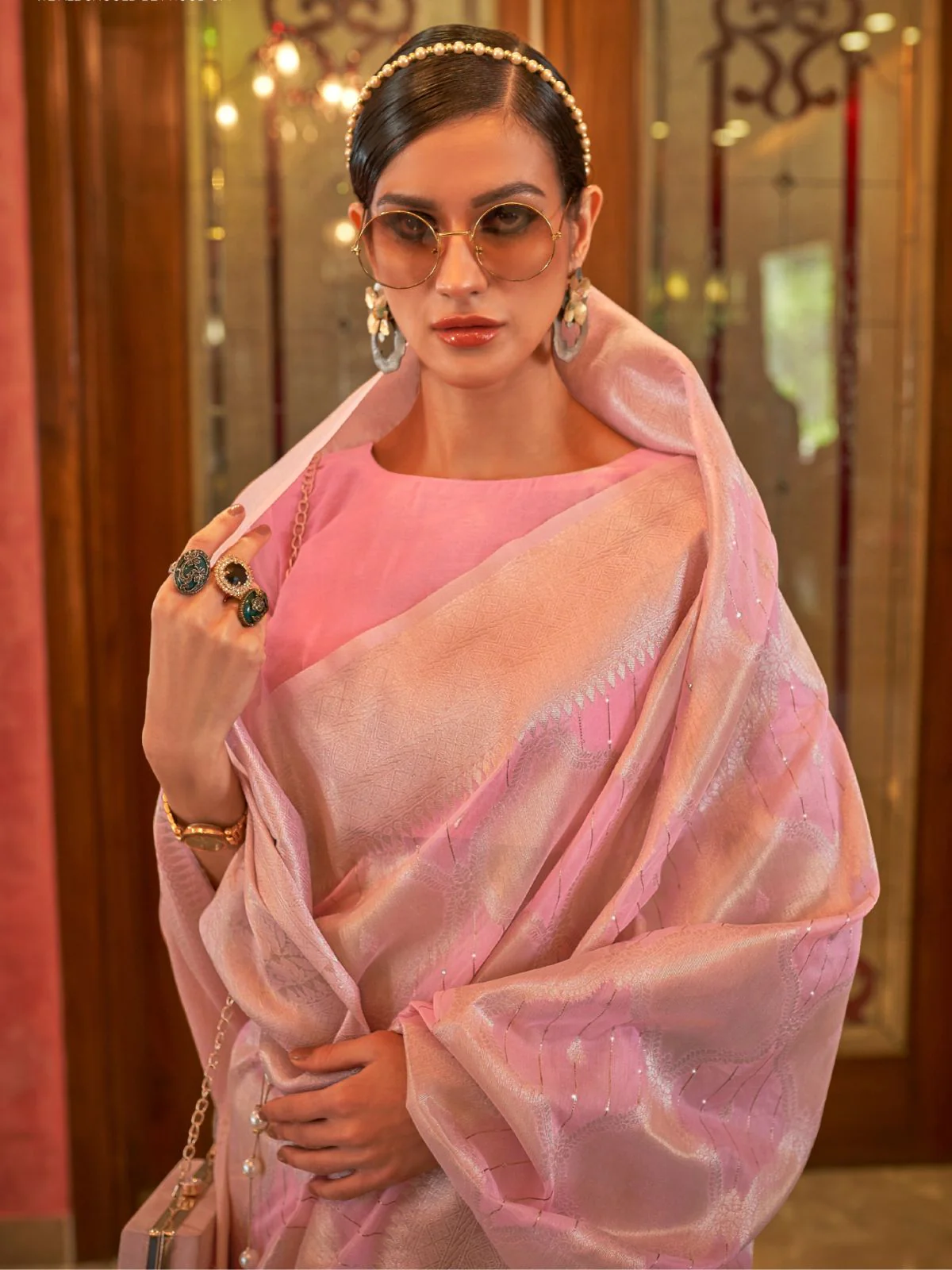Odette Pink Woven Design Silk Blend Saree With Unstitched Blouse For Women - Image 2