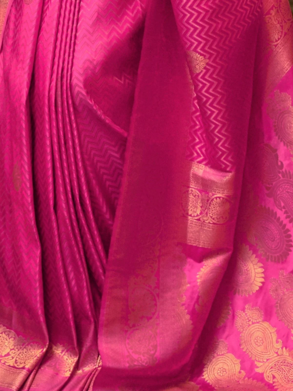 Odette Pink Woven Design Silk Blend Saree With Unstitched Blouse For Women - Image 3