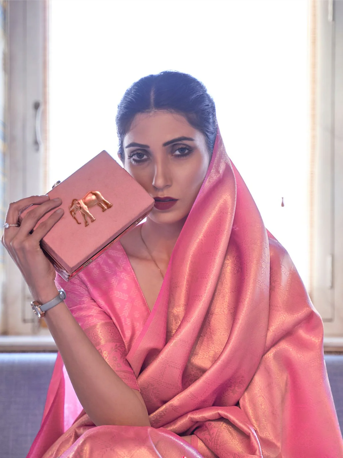 Odette Pink Woven Design Silk Blend Saree With Unstitched Blouse For Women - Image 2