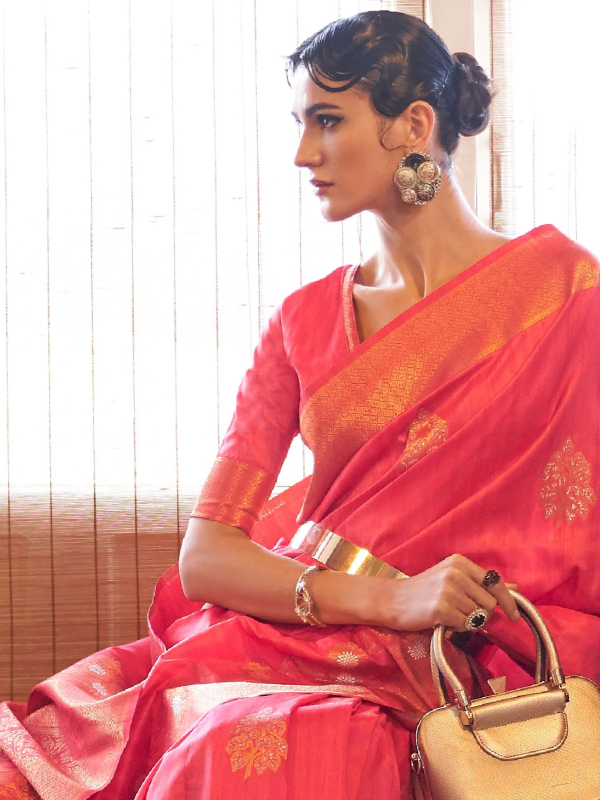 Odette Pink Woven Design Silk Blend Saree With Unstitched Blouse For Women - Image 3