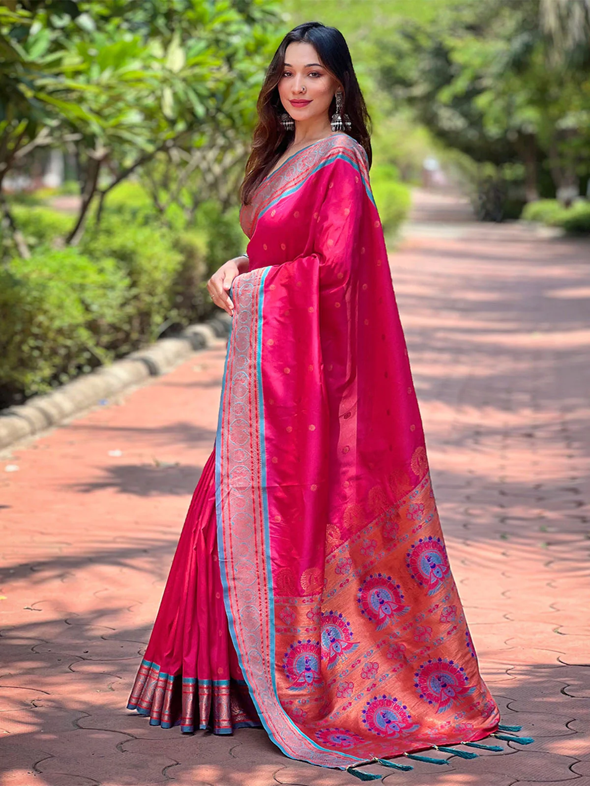 Odette Pink Woven Design Silk Blend Saree With Unstitched Blouse For Women - Image 2