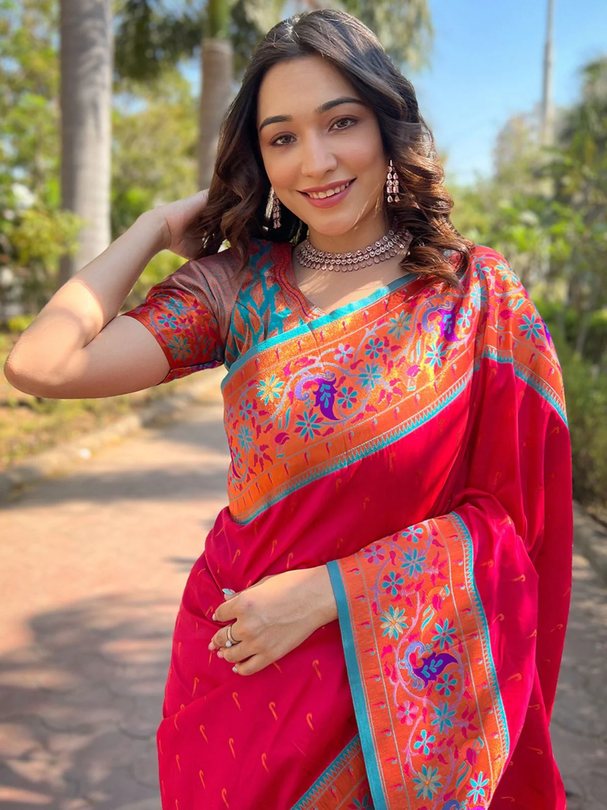Odette Pink Woven Design Silk Blend Saree With Unstitched Blouse For Women - Image 3