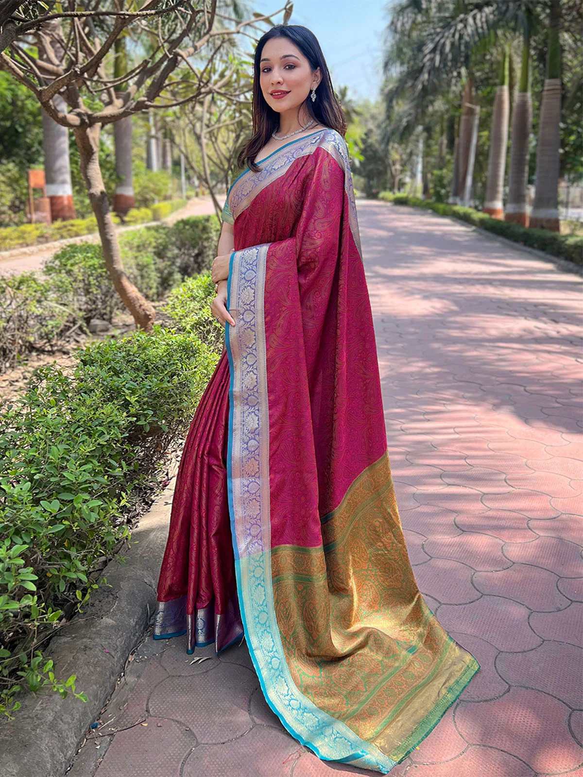Odette Pink Woven Design Silk Blend Saree With Unstitched Blouse For Women - Image 2