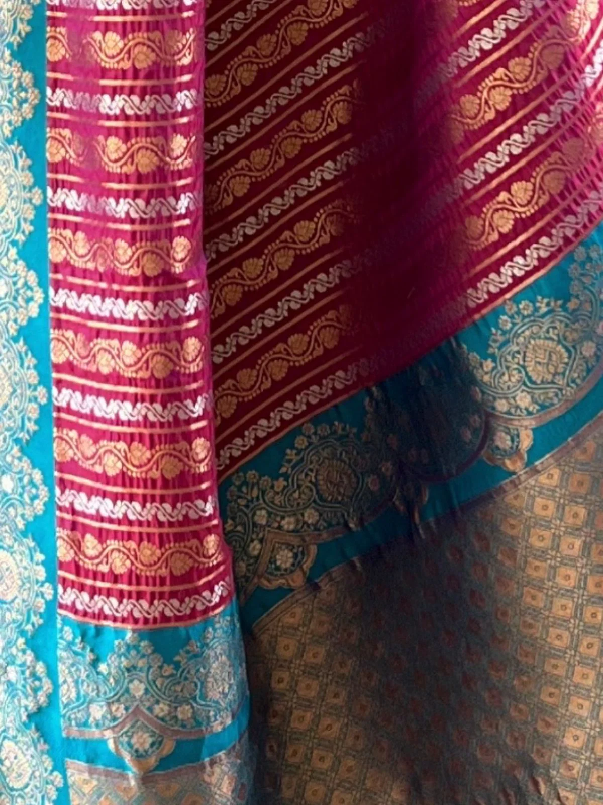 Odette Pink Woven Design Soft Silk Saree With Unstitched Blouse For Women - Image 4