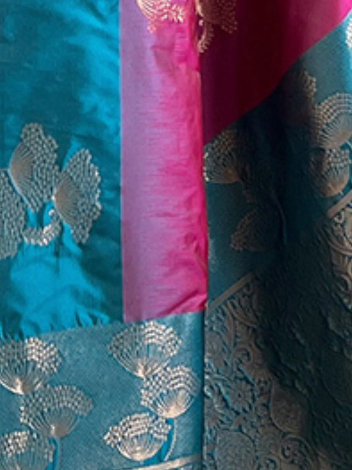 Odette Pink Woven Design Soft Silk Saree With Unstitched Blouse For Women - Image 4