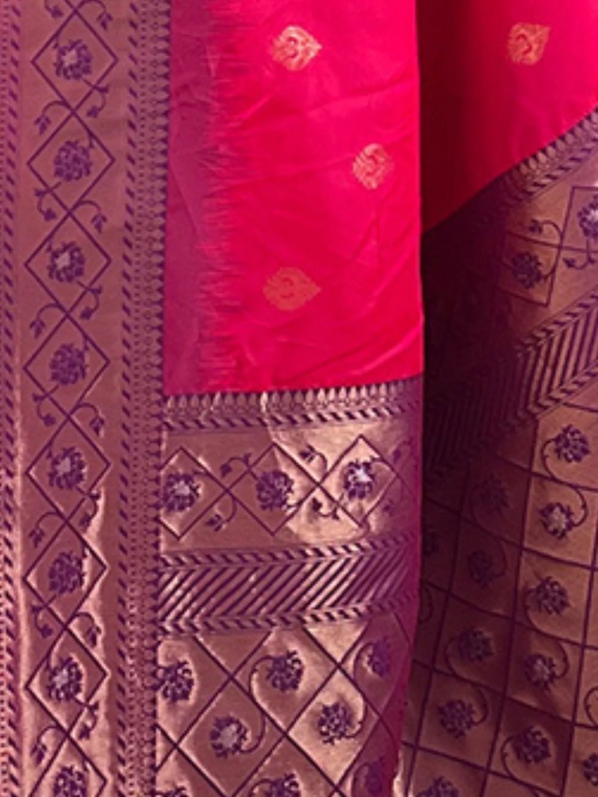 Odette Pink Woven Design Soft Silk Saree With Unstitched Blouse For Women - Image 4