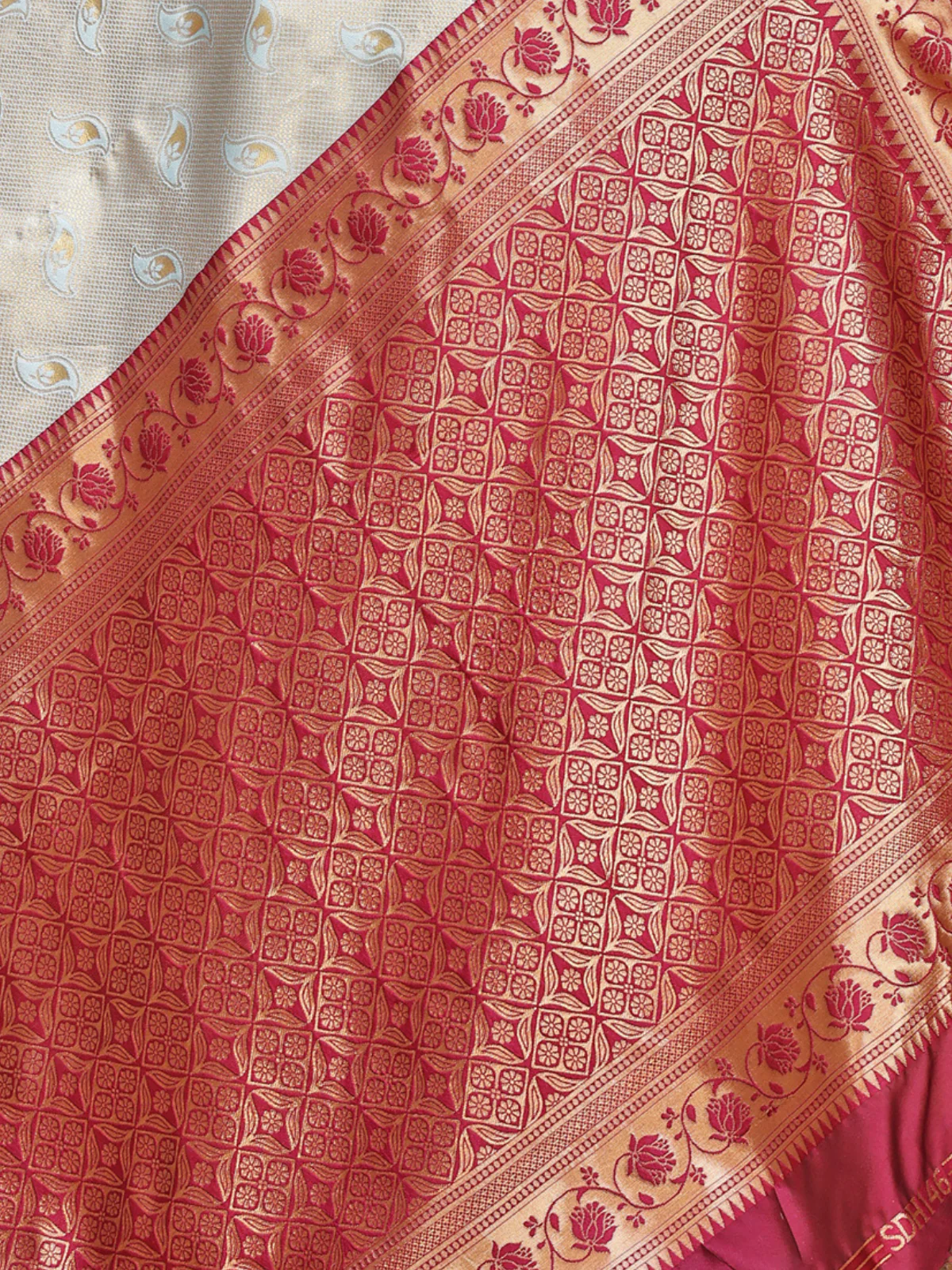 Odette Pista Green Silk Blend Woven Saree For Women - Image 5