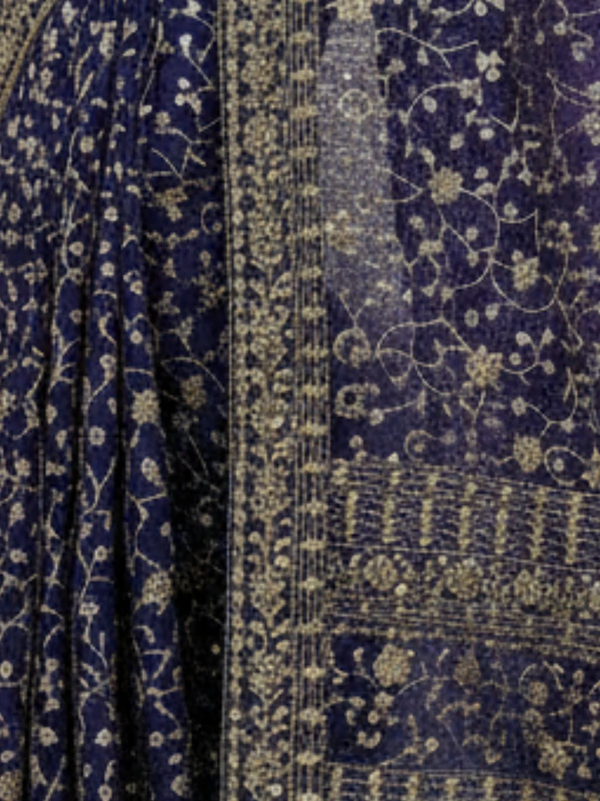 Odette Purple And Blue Georgette Embellished Solid Saree For Women - Image 4