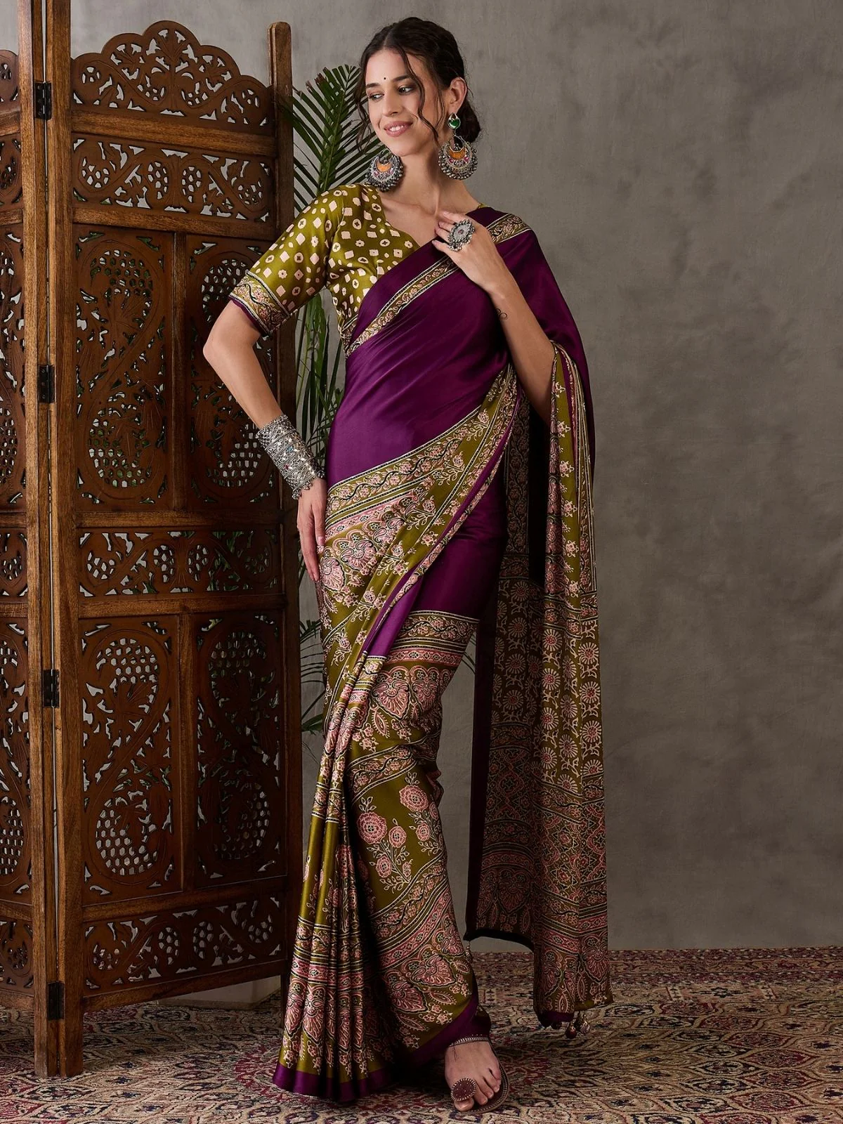 Odette Purple And Olive Silk Blend Printed Elegant Saree For Women