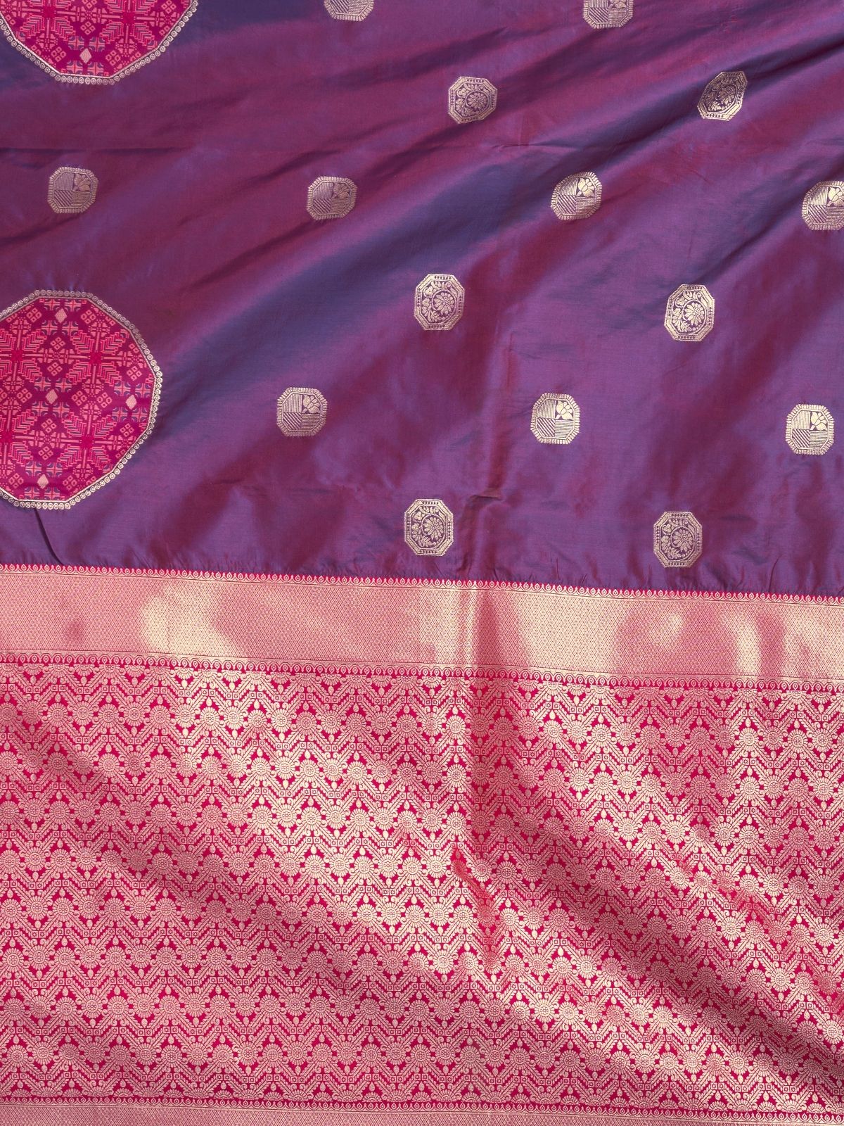 Odette Purple and Pink Silk Blend Printed Saree For Women - Image 6