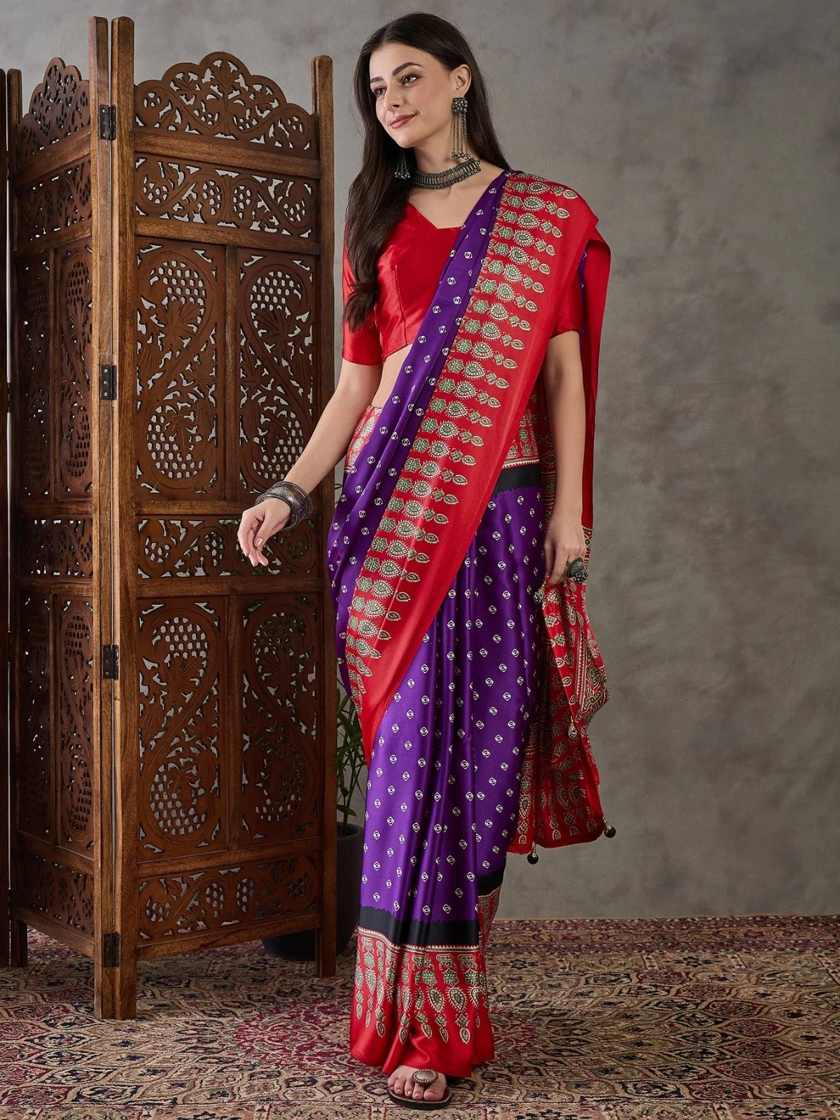 Odette Purple And Red Silk Blend Printed Elegant Saree For Women