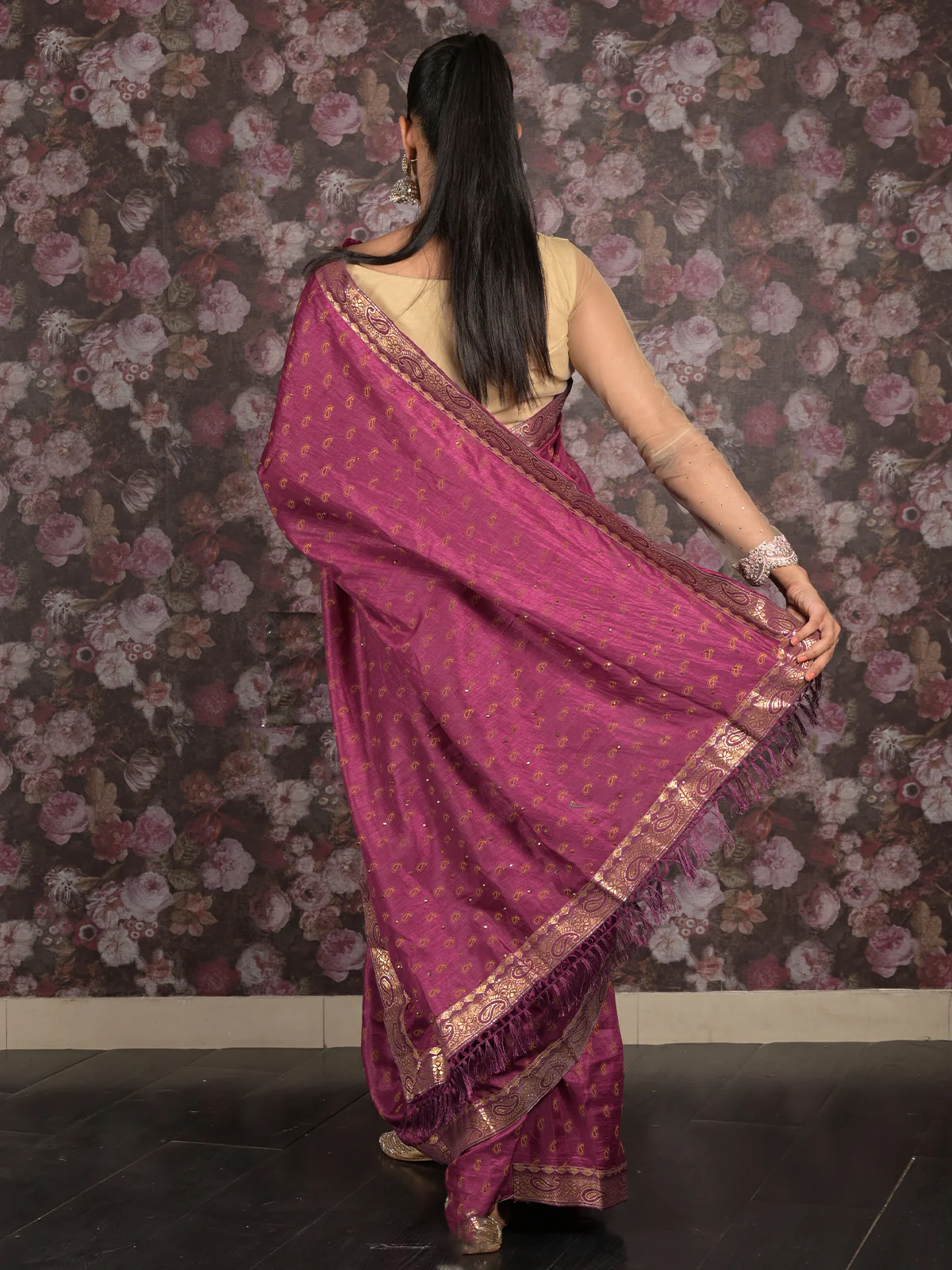 Odette Purple Block Printed Silk Blend Saree With Unstitched Blouse For Women - Image 4