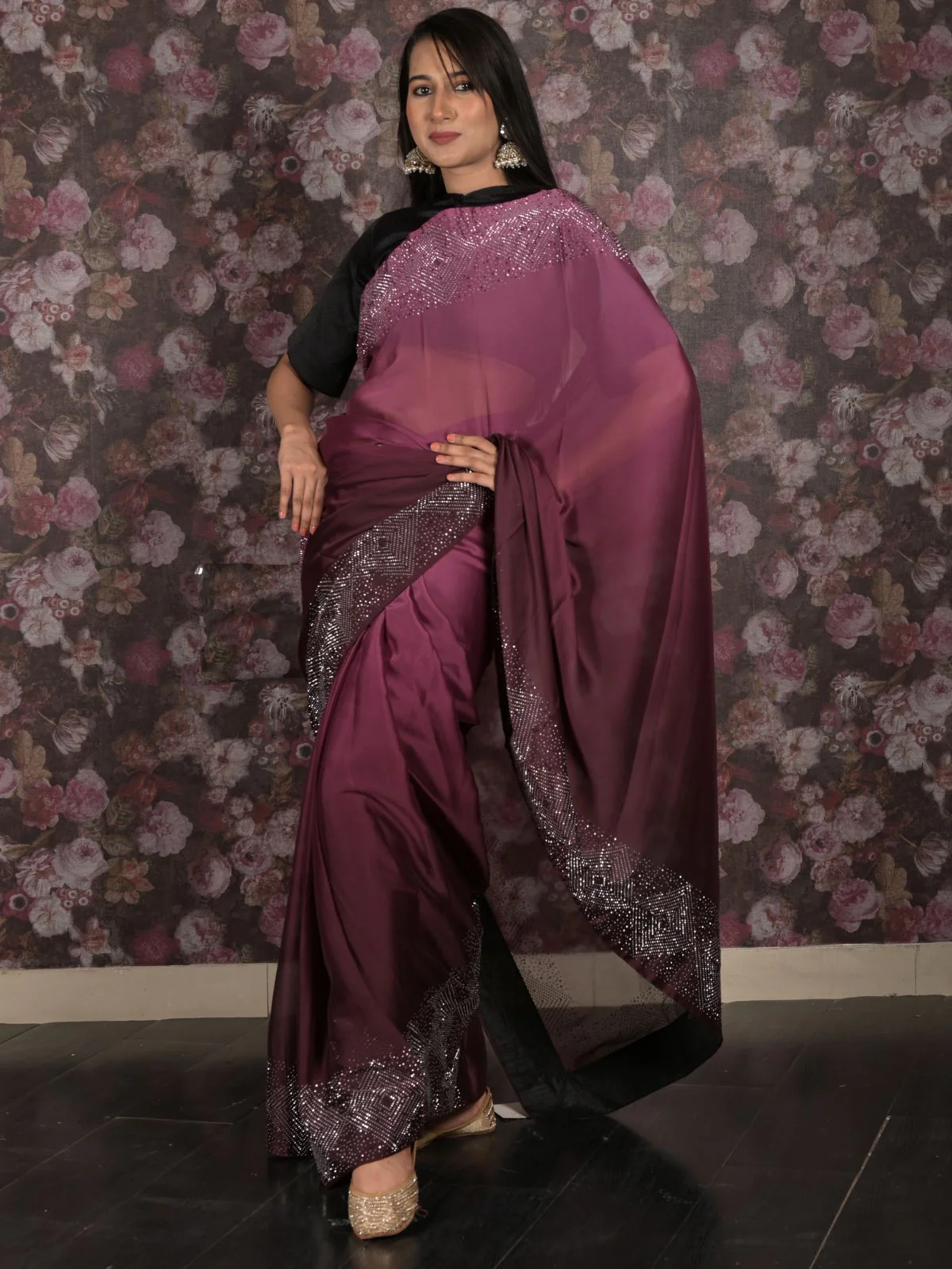 Odette Purple Embellished Crepe Saree With Unstitched Blouse For Women - Image 3