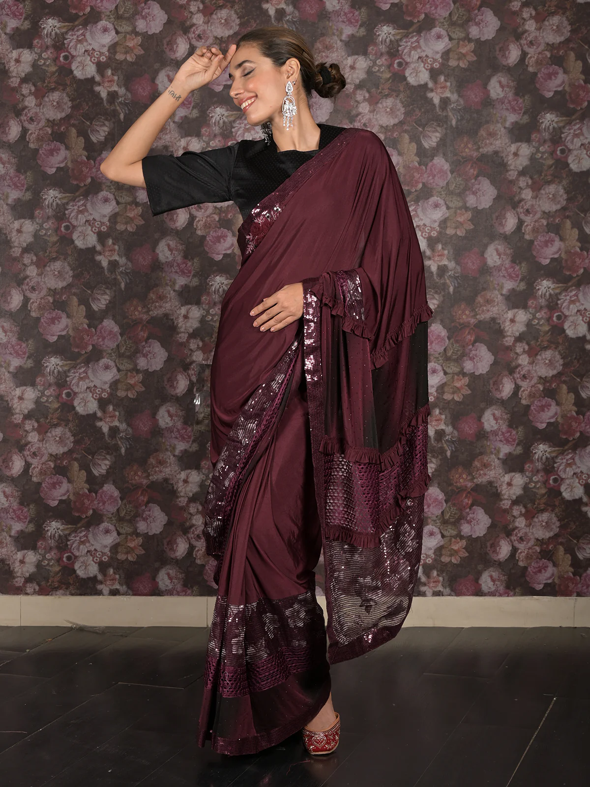 Odette Purple Embellished Lycra Saree With Unstitched Blouse For Women - Image 3