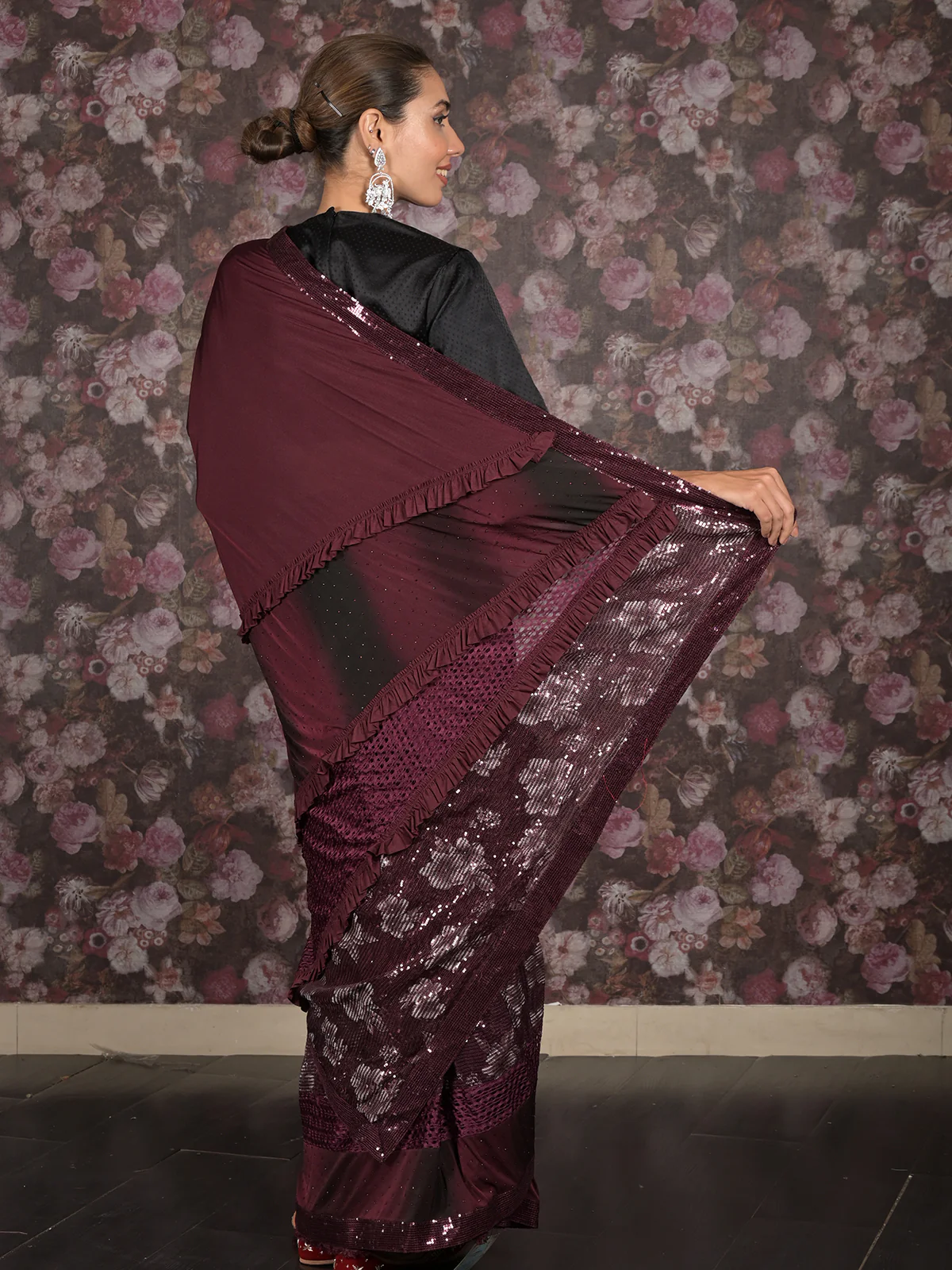 Odette Purple Embellished Lycra Saree With Unstitched Blouse For Women - Image 5