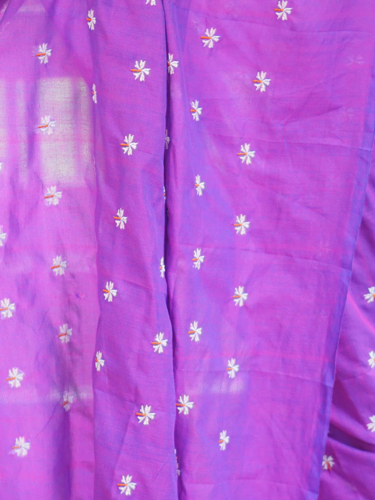 Odette Purple Embroidered Cotton Saree With Unstitched Blouse For Women - Image 5