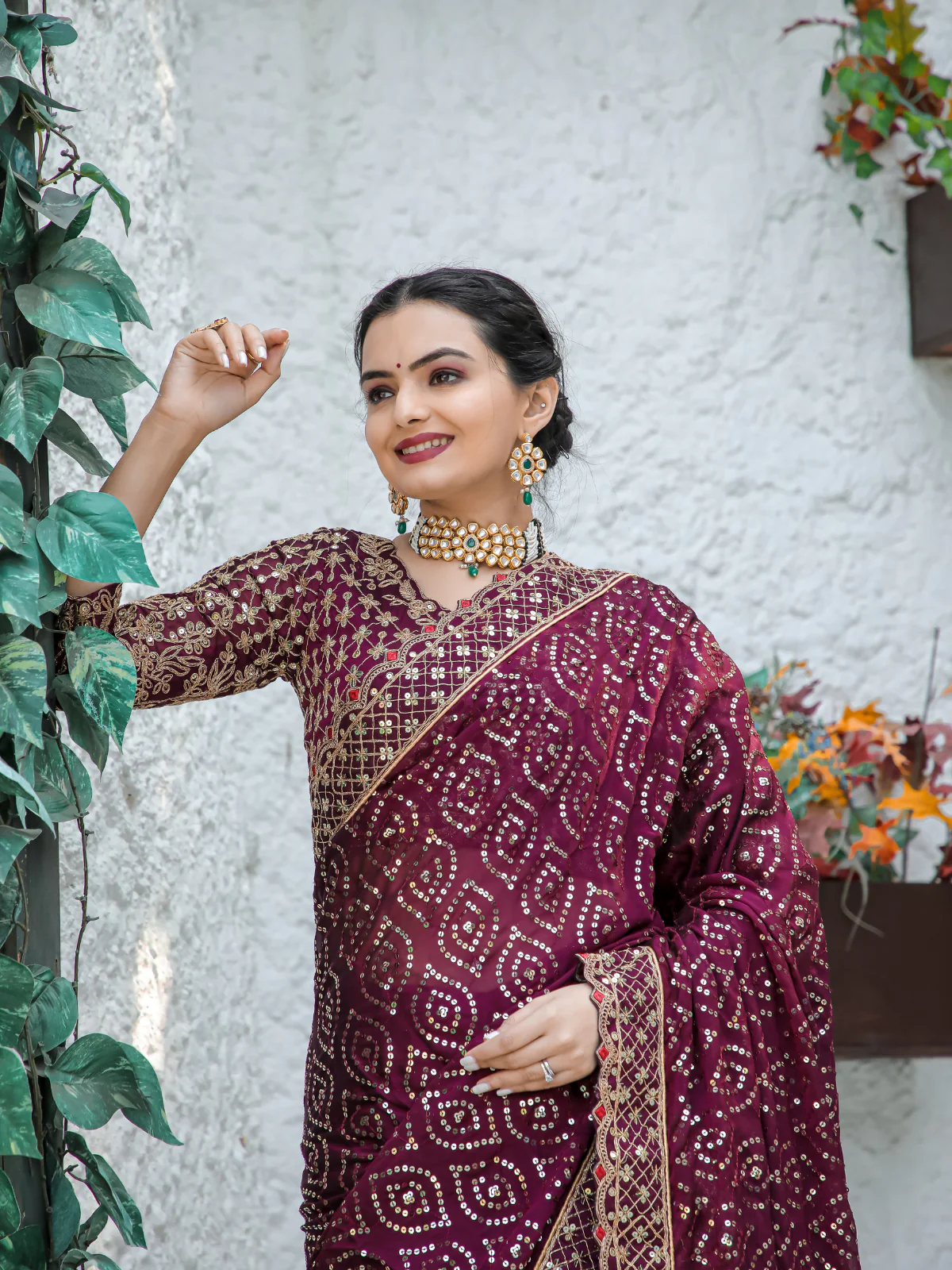 Odette Purple Georgette Saree with unstitched Blouse for Women - Image 6