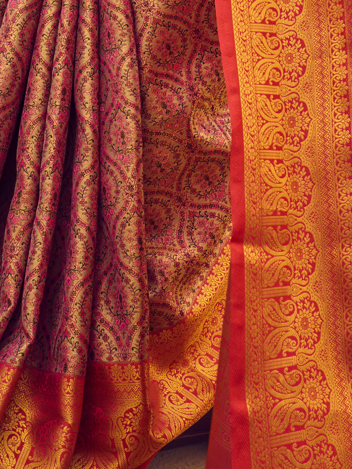 Odette Purple Handloom Woven Silk Blend Saree for Women With Unstitched Blouse - Image 3