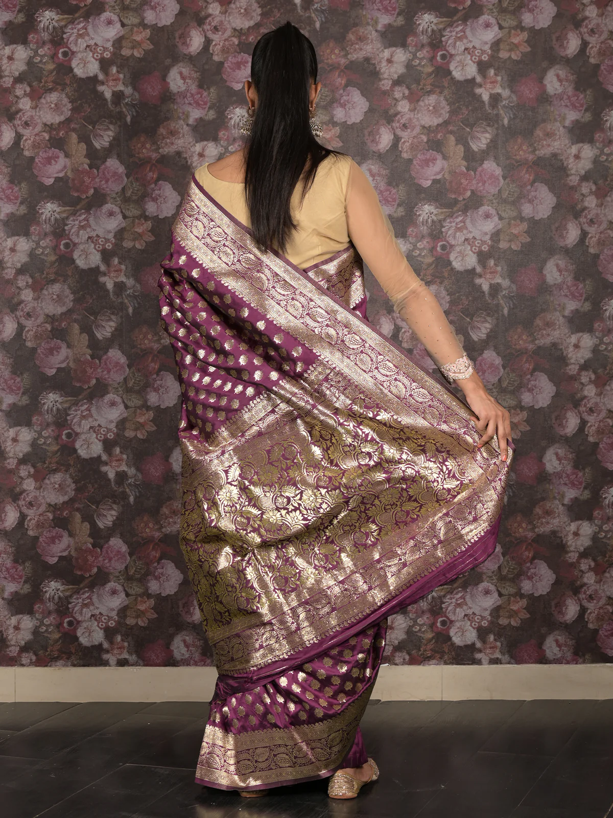 Odette Purple Heavy Silk Blend Woven Saree With Unstitched Blouse For Women - Image 3