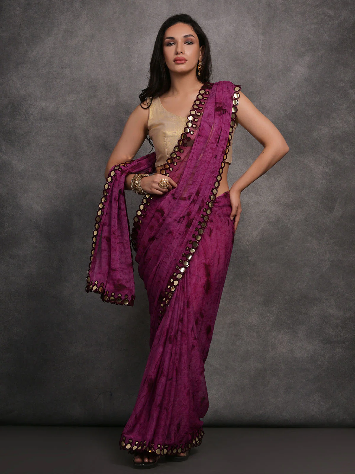 Odette Purple Printed Georgette Saree With Unstitched Blouse For Women - Image 3