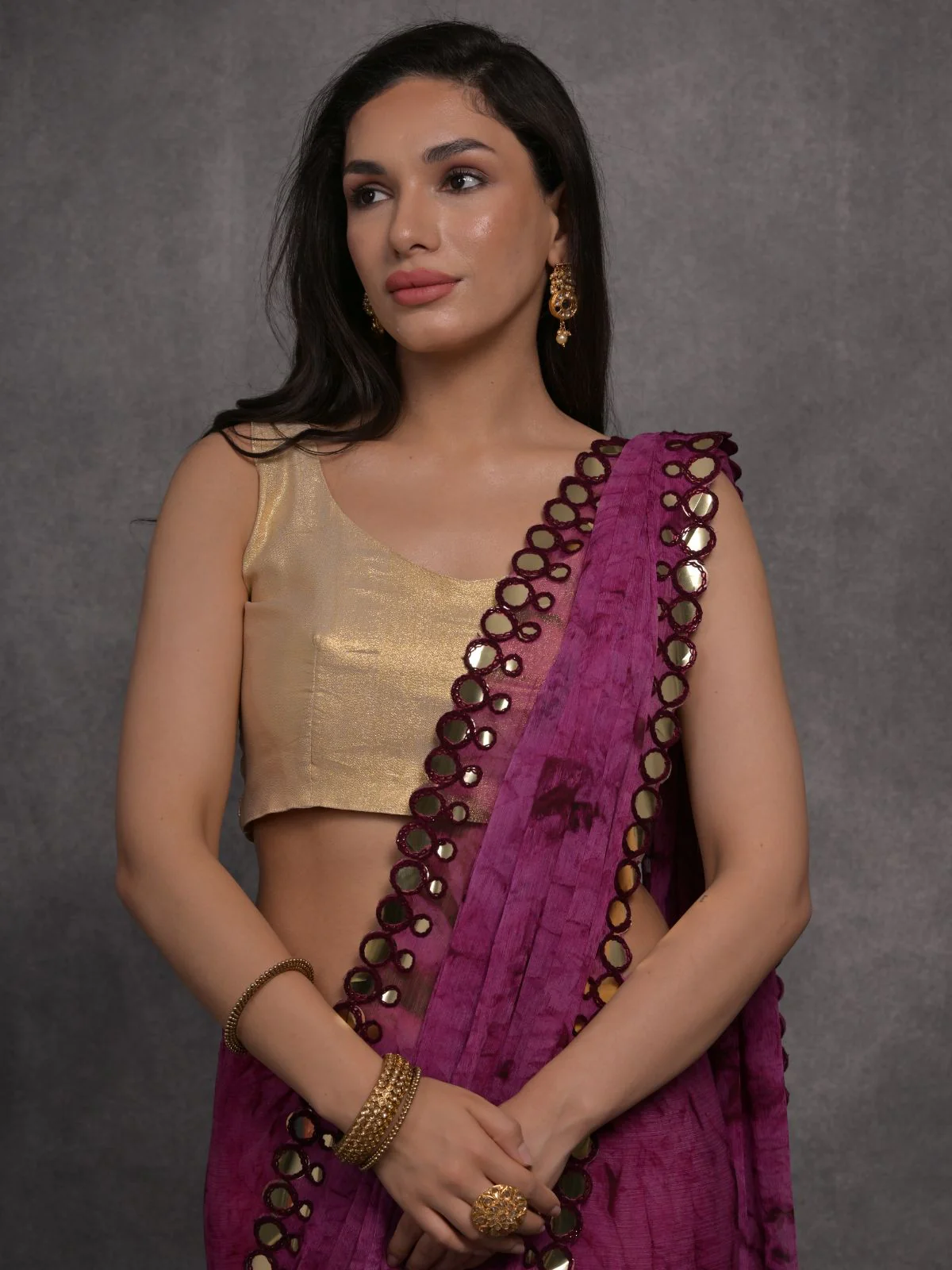 Odette Purple Printed Georgette Saree With Unstitched Blouse For Women - Image 4