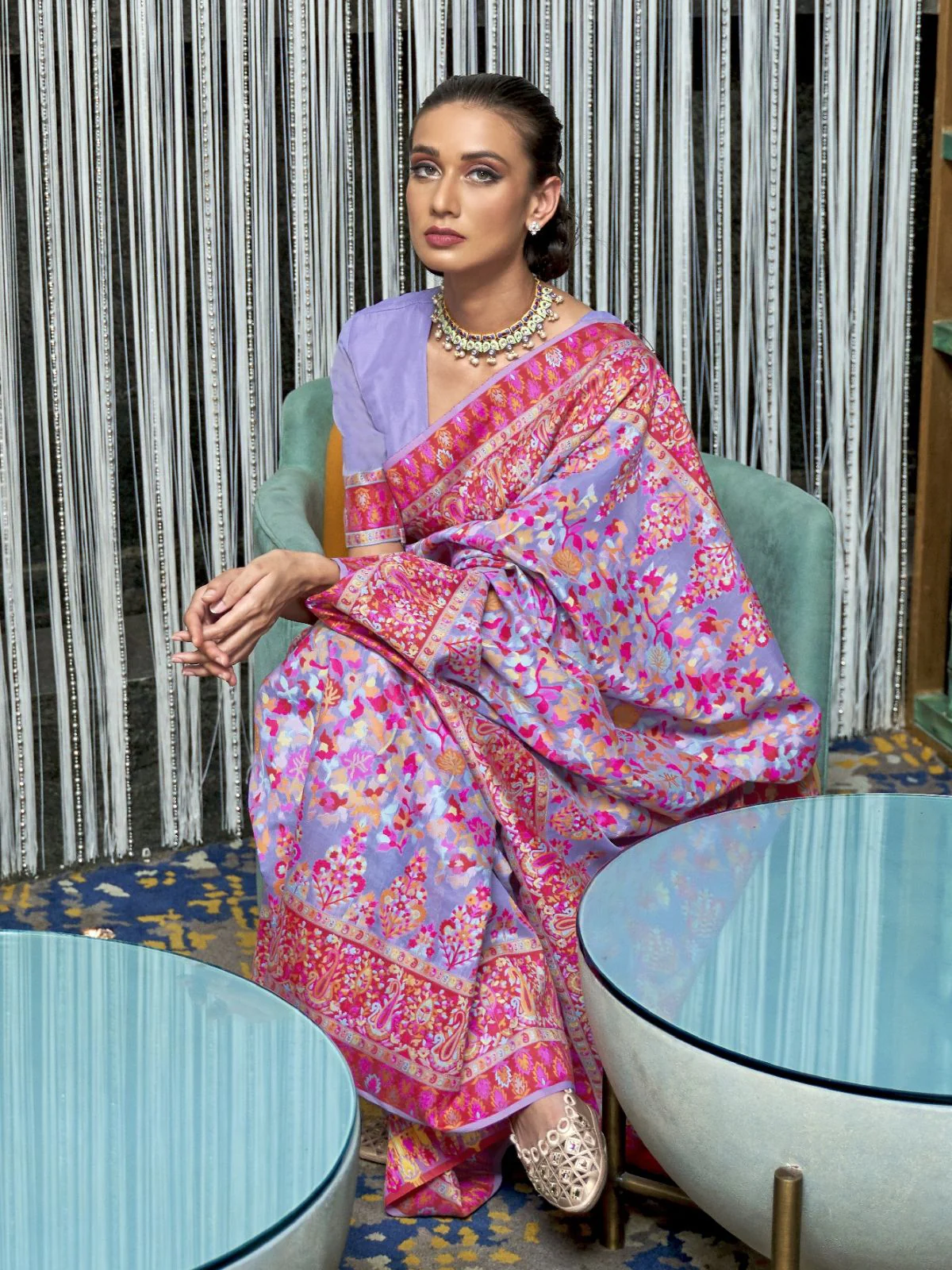 Odette Purple Printed Silk Blend Saree With Unstitched Blouse For Women - Image 2