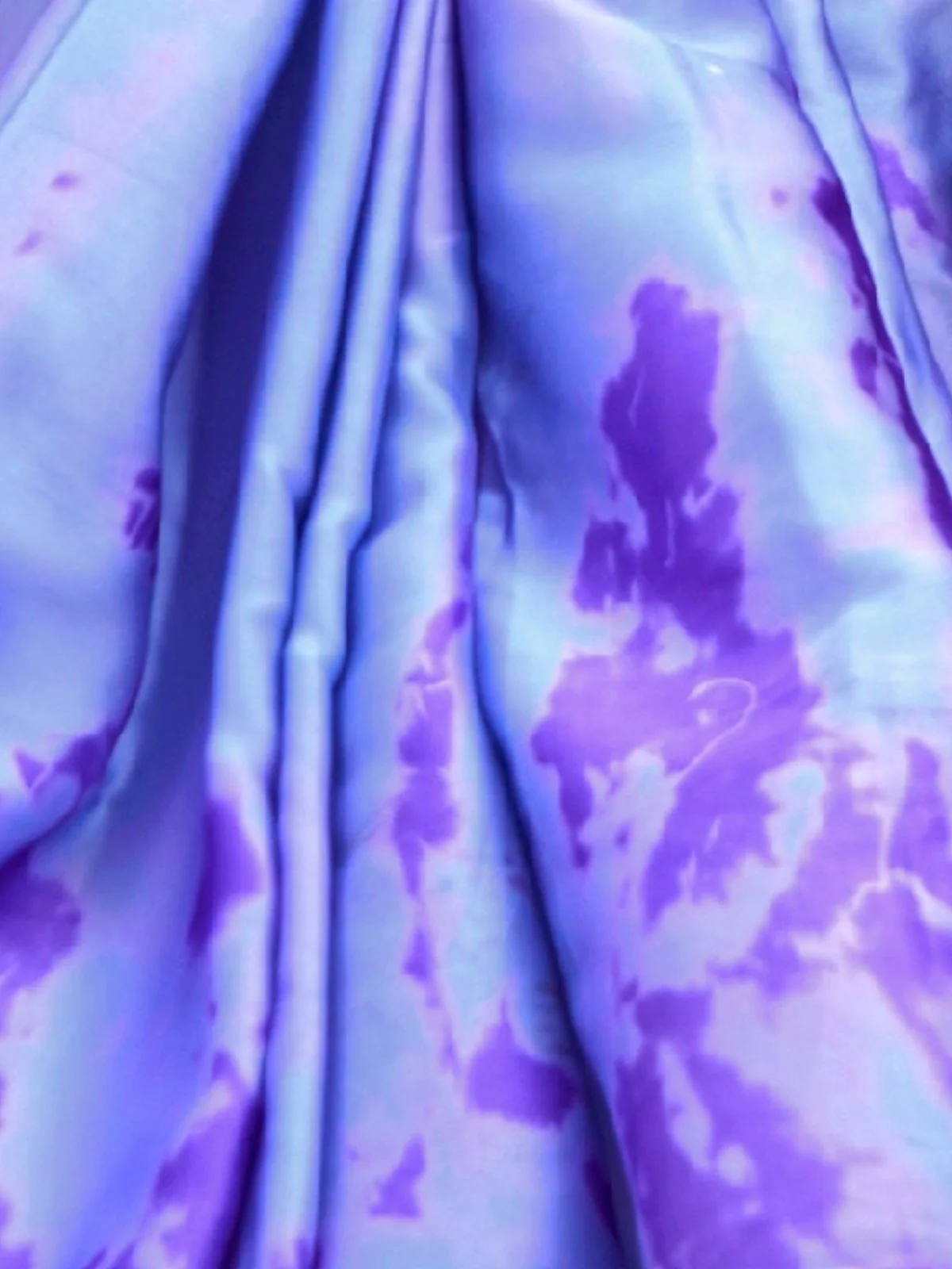 Odette Purple Satin Printed Saree With Unstitched Blouse For Women - Image 3