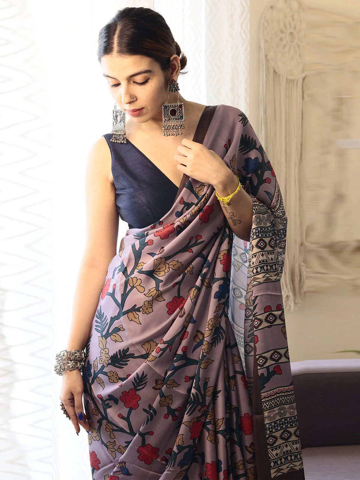 Odette Purple Satin Printed Saree With Unstitched Blouse For Women - Image 3