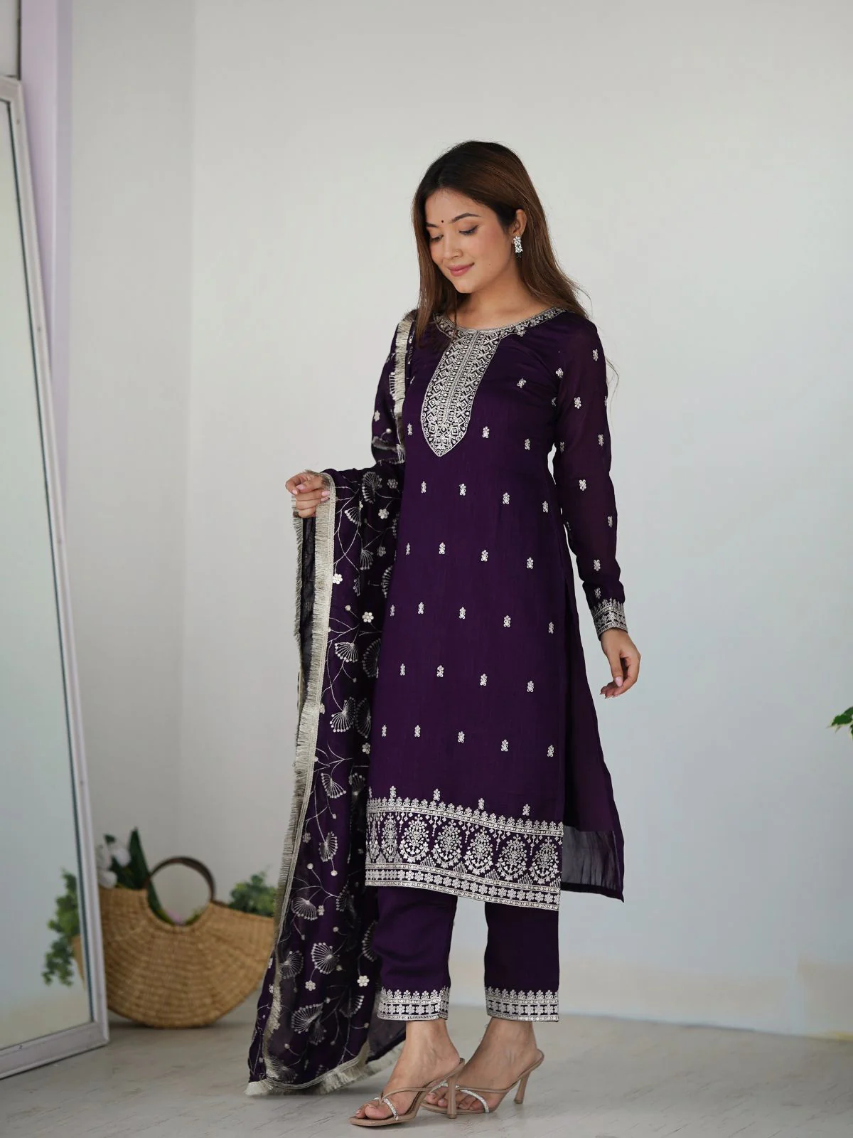 Odette Purple Silk Blend Embroidered Kurta Set For Women - Image 2