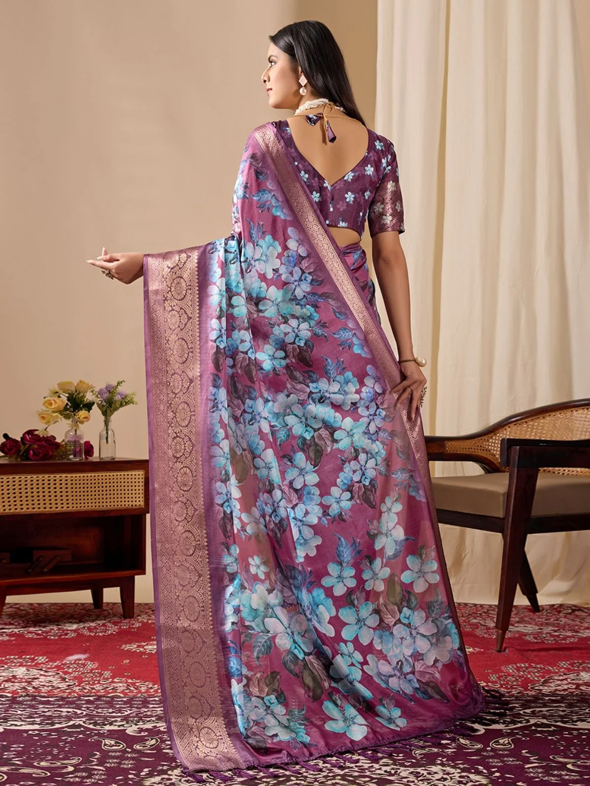 Odette Purple Silk Blend Printed Saree For Women - Image 3