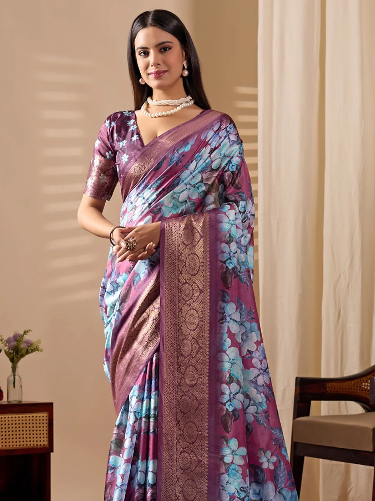 Odette Purple Silk Blend Printed Saree For Women - Image 4