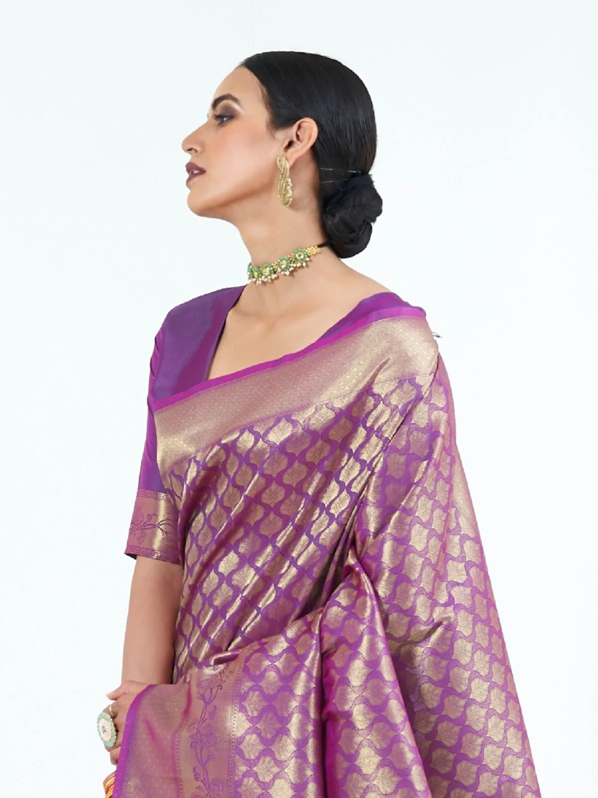 Odette Purple Silk Blend Woven Saree With Unstitched Blouse For Women - Image 2