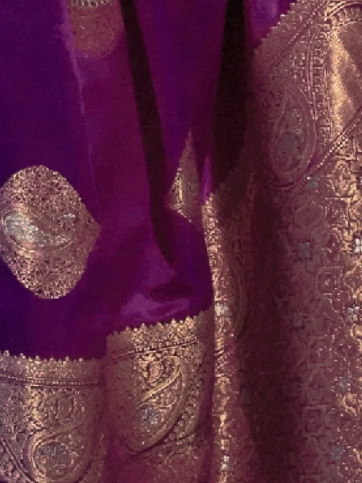 Odette Purple Silk Blend Woven Saree With Unstitched Blouse for Women - Image 3