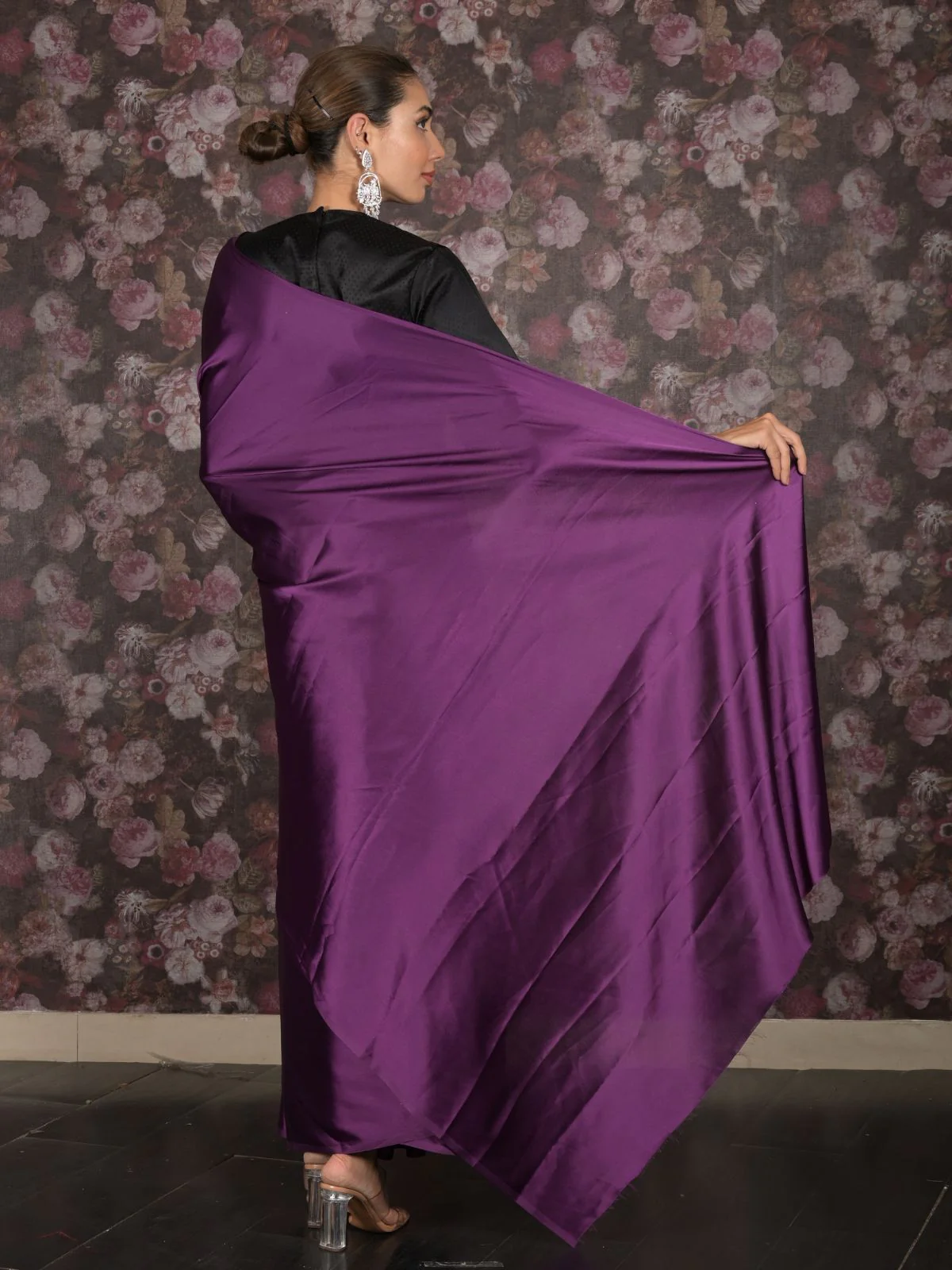Odette Purple Solid Satin Saree With Unstitched Blouse For Women - Image 4