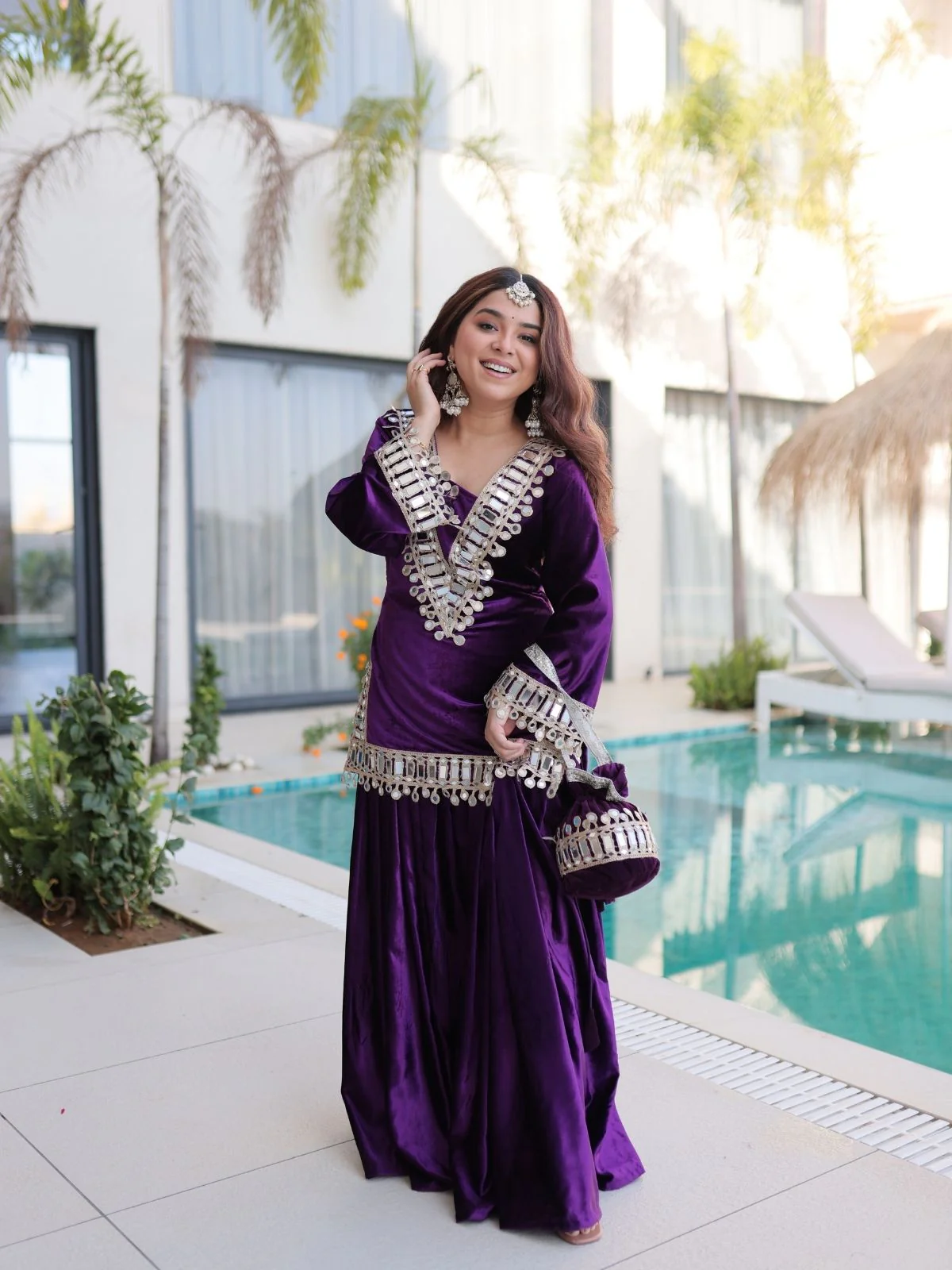 Odette Purple Velvet Solid Kurta Set For Women - Image 2