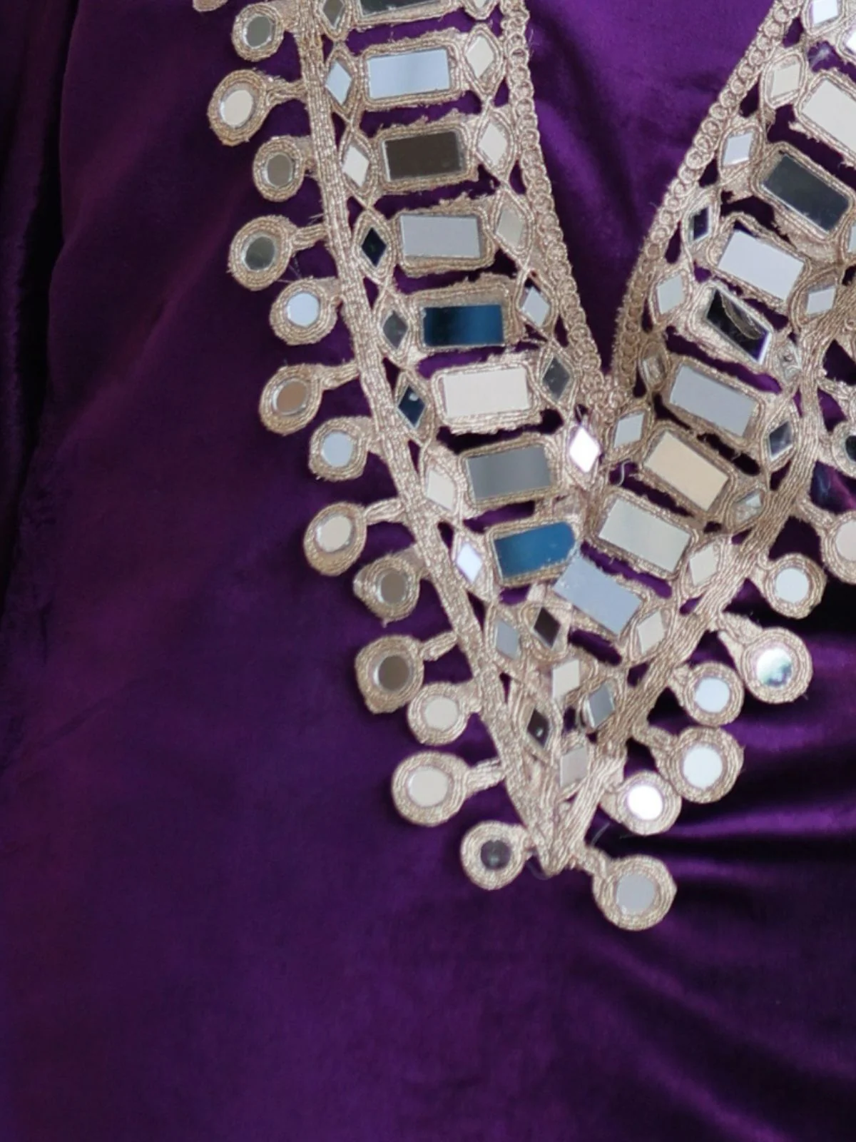 Odette Purple Velvet Solid Kurta Set For Women - Image 5