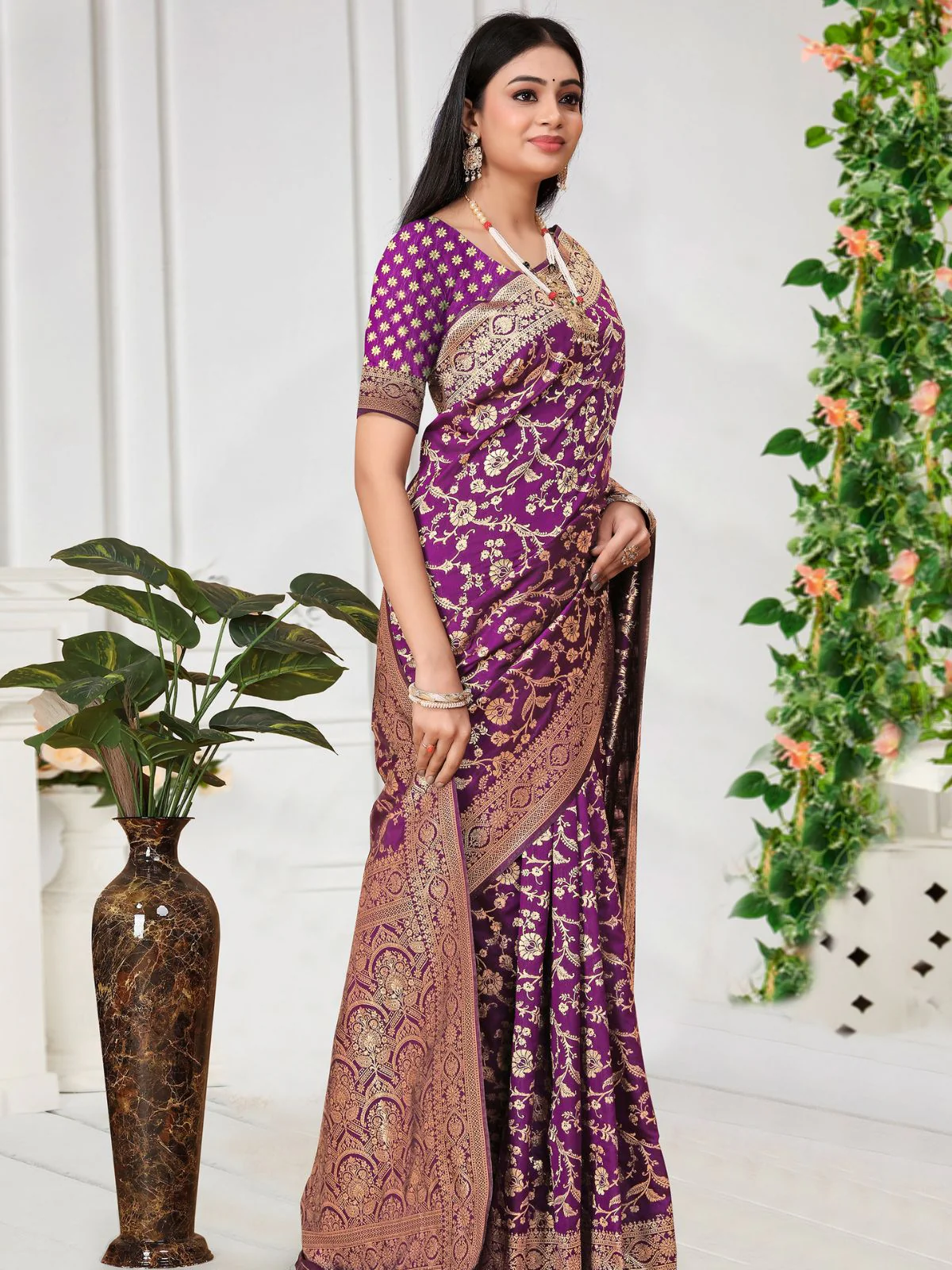 Odette Purple Woven Banarasi Silk Saree With Unstitched Blouse For Women - Image 3