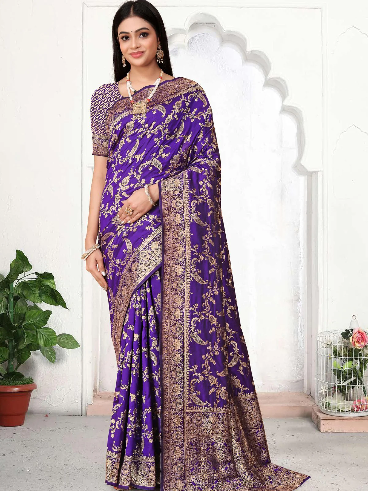 Odette Purple Woven Banarasi Silk Saree With Unstitched Blouse For Women - Image 2
