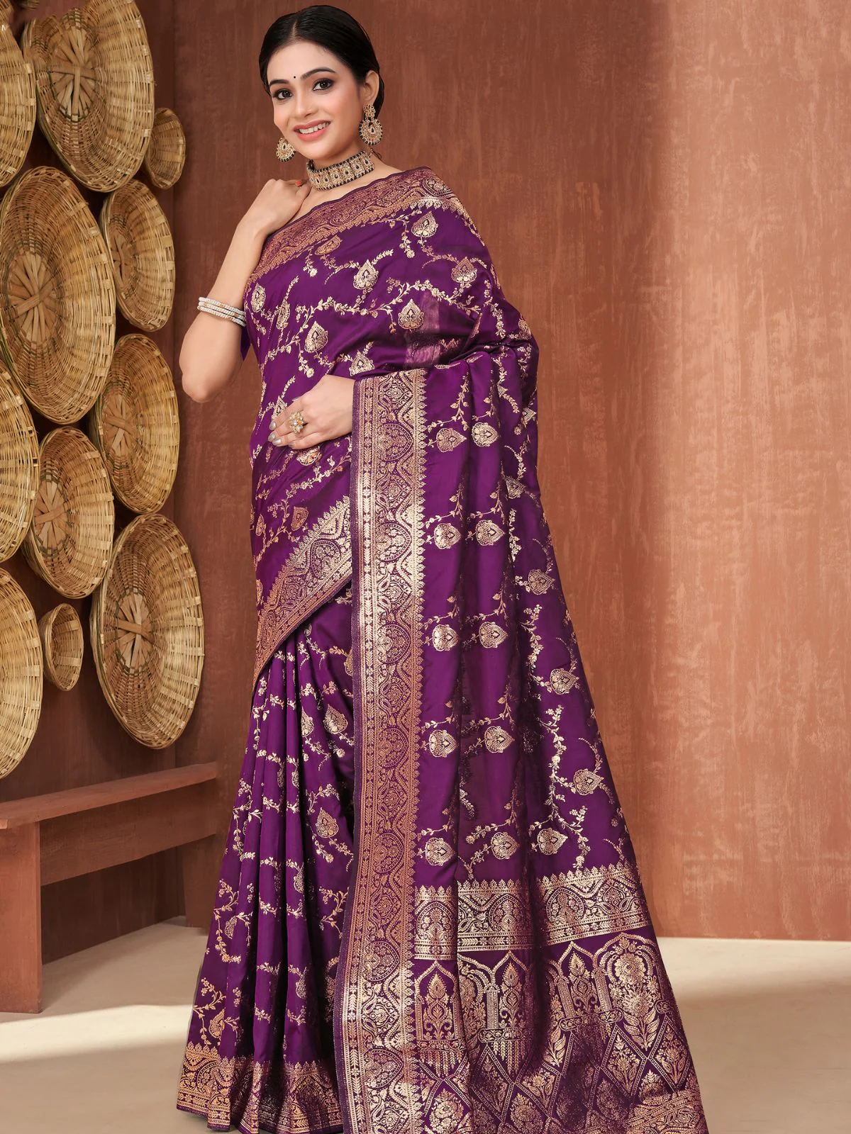 Odette Purple Woven Banarasi Silk Saree With unstitched Blouse For Women - Image 3