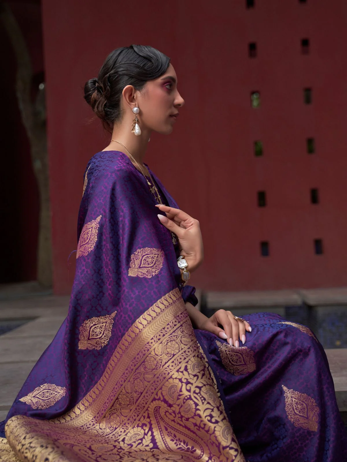 Odette Purple Woven Design Silk Blend Saree With Unstitched Blouse For Women - Image 2