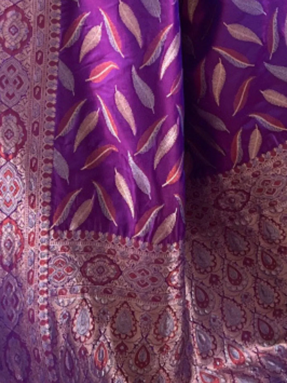 Odette Purple Woven Design Soft Silk Saree With Unstitched Blouse For Women - Image 4