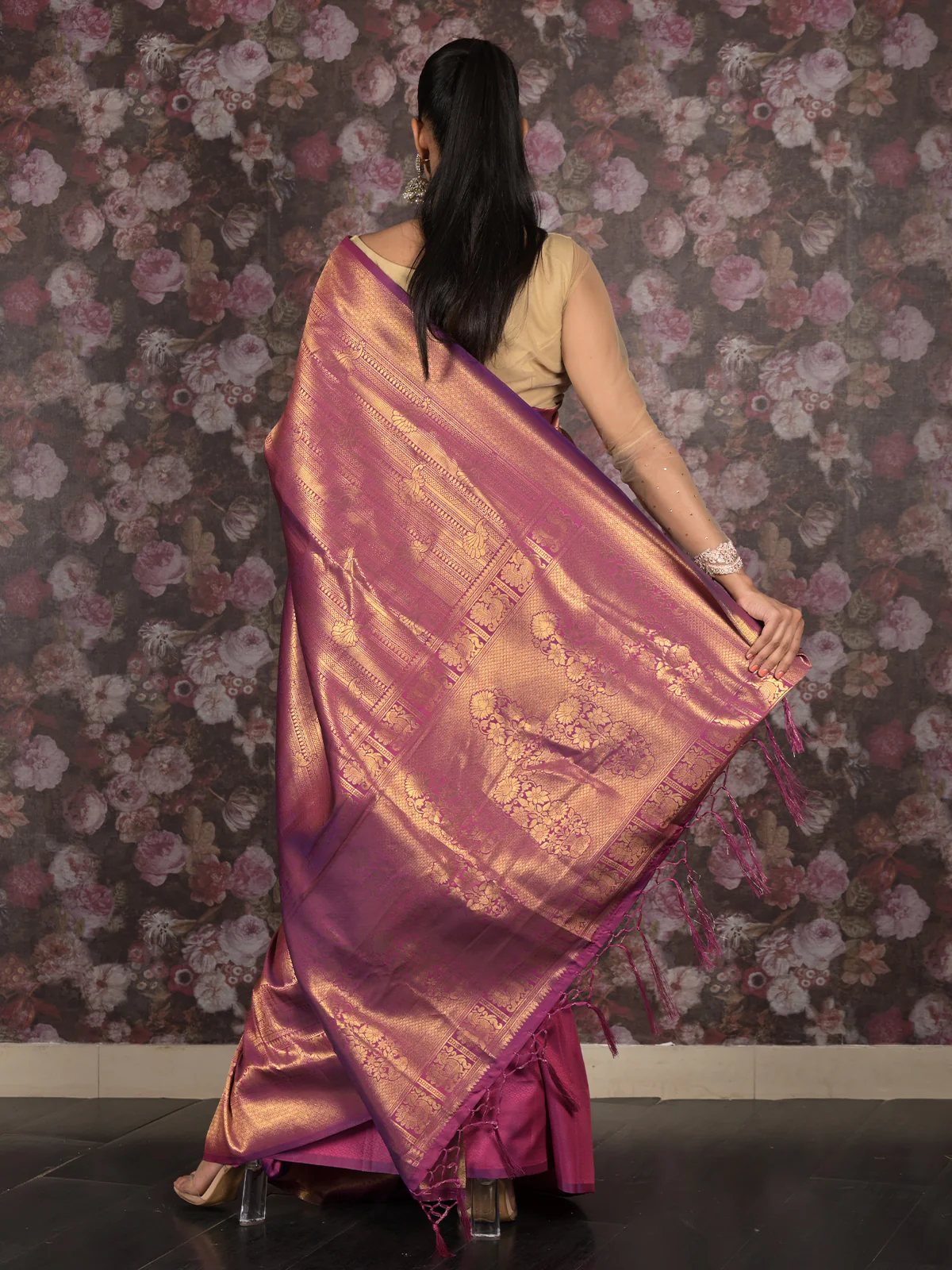 Odette Purple Woven Silk Blend Saree With Unstitched Blouse For Women - Image 4